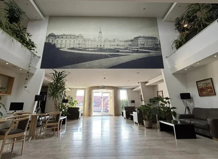 Hotel posiada przestronne lobby