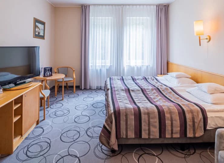 Pokoje klasy economy nie mają balkonu ale także są wygodne