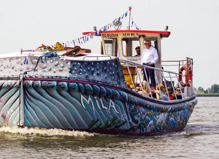 Rejs statkiem „Mila” po jeziorze Jamno to ciekawa atrakcja w Mielnie