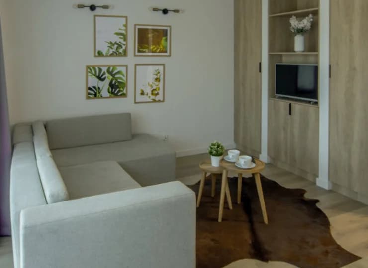 Kameralny apartament studio jest wystarczający na pobyt 2 osób