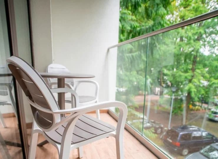 Część pokoi w resorcie ma balkon