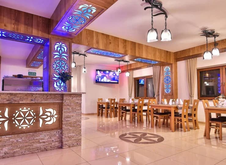 W restauracji są podawane pyszne dania kuchni regionalnej