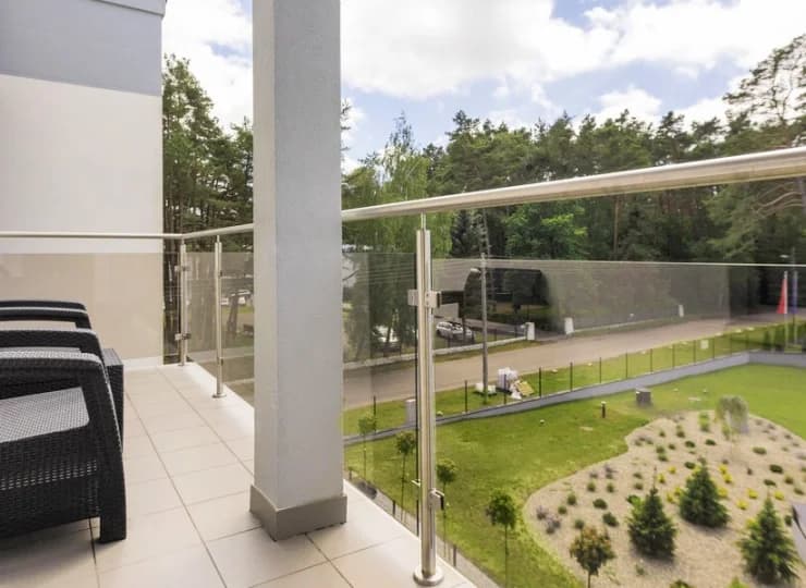 W każdym apartamencie znajduje się balkon
