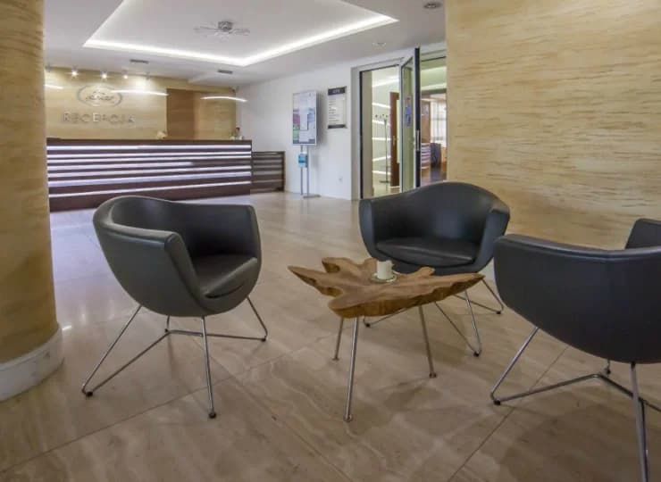 Recepcja hotelu czynna jest przez całą dobę