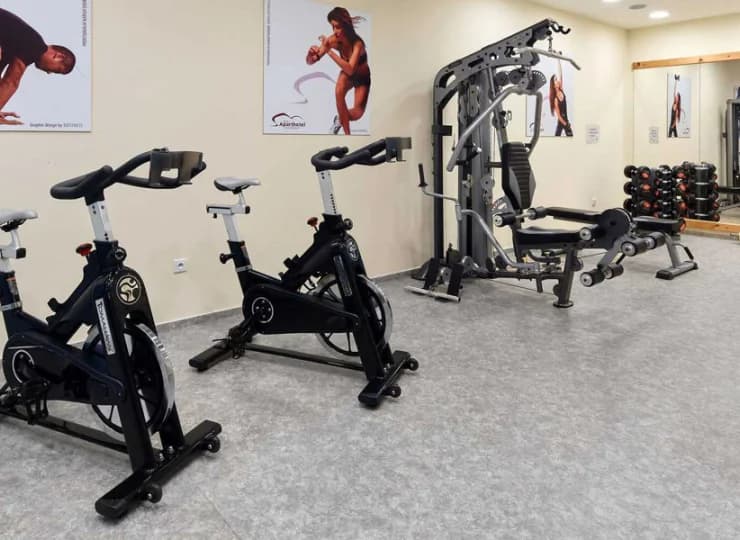 Dla ceniących codzienną aktywność przygotowano centrum fitness