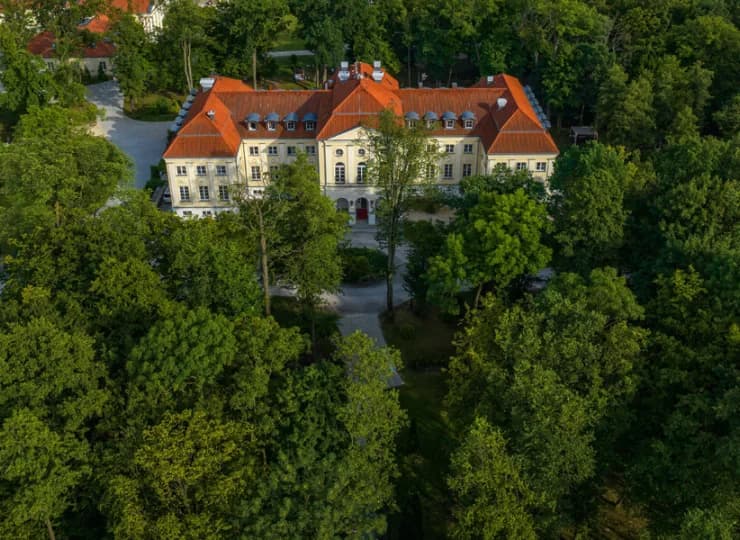 Goście mogą rozkoszować się ciszą, spokojem i bliskością malowniczego krajobrazu