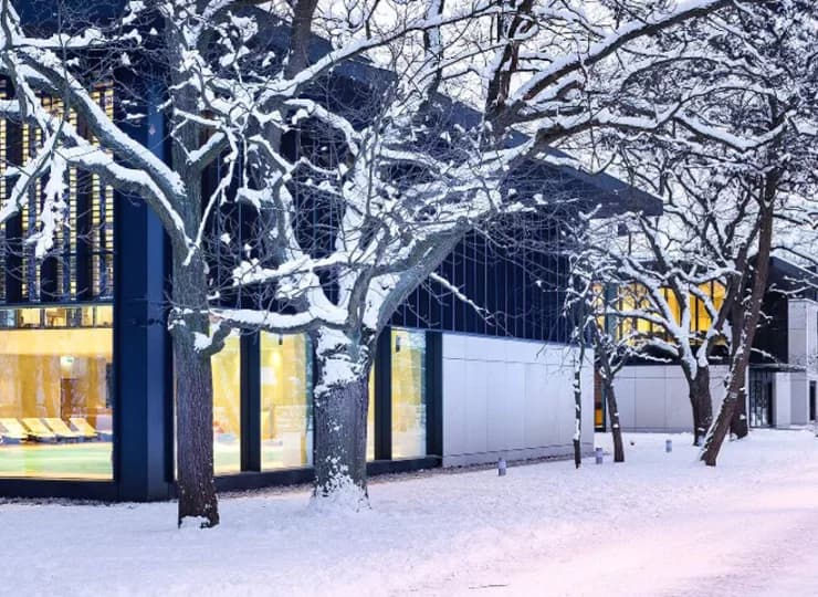 Hotel mieści się w sercu Konstancińskiego Parku Zdrojowego