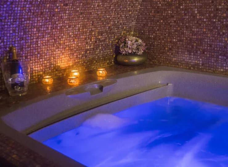 Hotel posiada kameralną strefę wellness