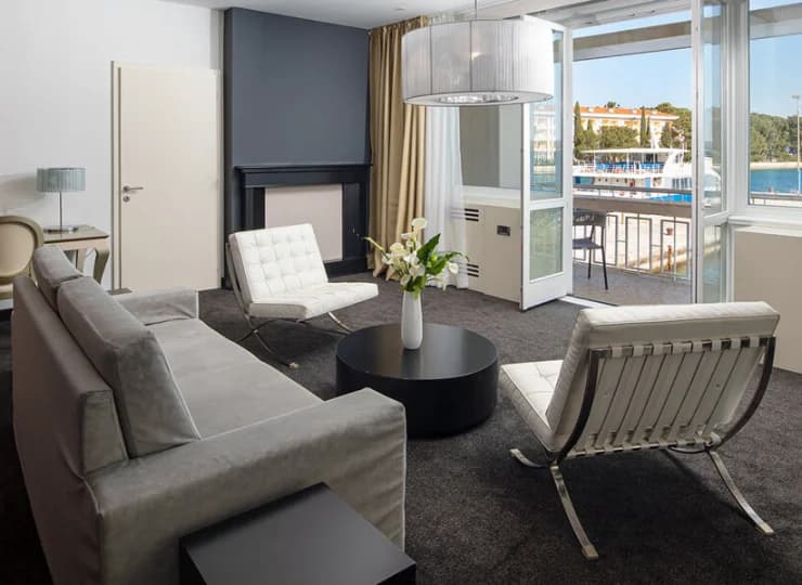 Pokój dzienny apartamentu 2+2