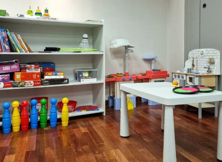 Na dzieci czekają różnorodne gry i książeczki