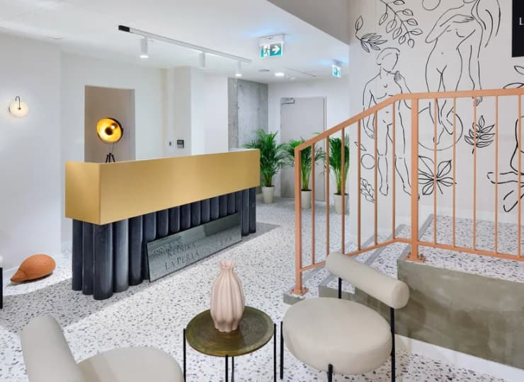 W obiekcie mieści się Klinika SPA La Perla