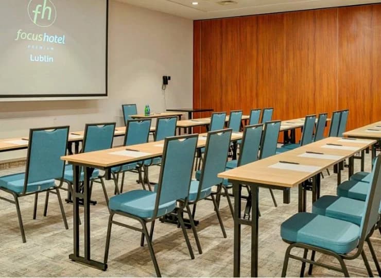 W hotelu znajduje się dobrze wyposażone centrum konferencyjne
