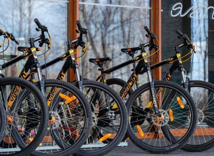 Resort oferuje wypożyczalnię rowerów górskich i elektrycznych