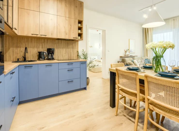 Sercem apartamentu jest pokój dzienny z aneksem kuchennym