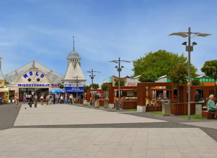 Atrakcje okolicy: kultowe molo w Międzyzdrojach