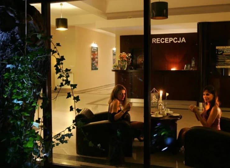 Recepcja hotelu jest czynna przez cała dobę