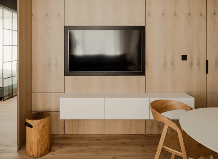 W apartamentach zadbano o duże TV i stylowe dodatki