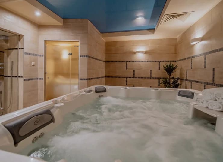 A także jacuzzi i gabinety masażu