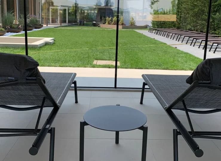 J-Lounge to wewnętrza odpoczywalnia tylko dla dorosłych