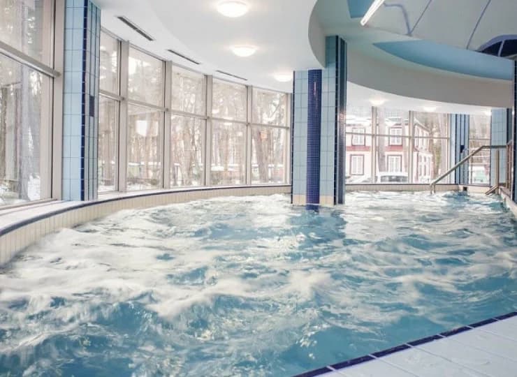 Grand Kapitan to hotel z wewnętrznym basenem