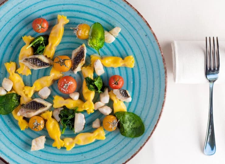 Hotel szczyci się swoją restauracją, która opiera się na naturalnych produktach