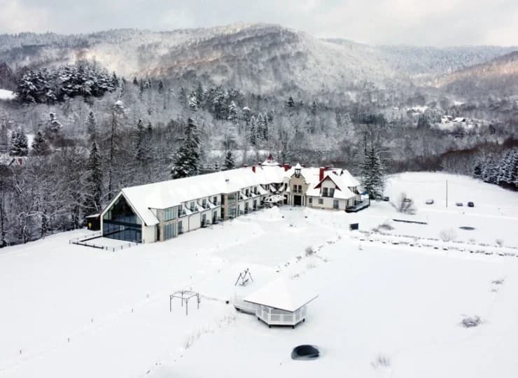 Caryńska Resort & SPA to komfortowy obiekt w zacisznej okolicy