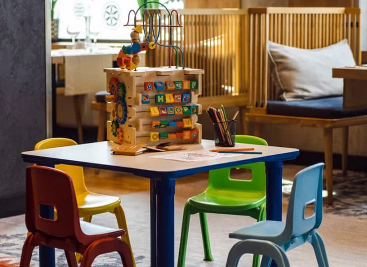 Kącik zabaw jest przygotowany także w restauracji
