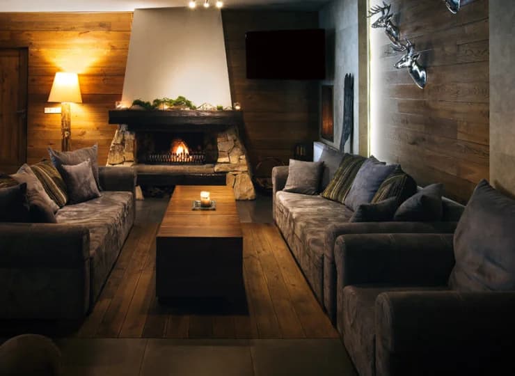 W hotelu można odpocząć w przyjemnym i klimatycznym wnętrzu