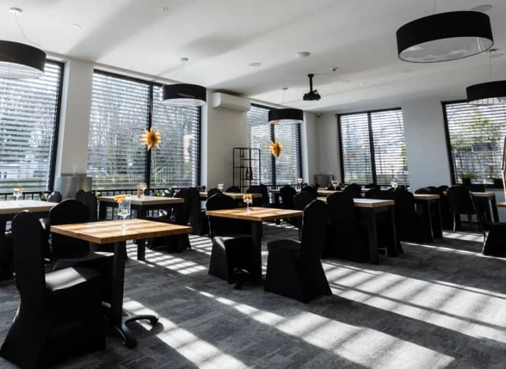Restauracja serwuje głównie dania kuchni międzynarodowej