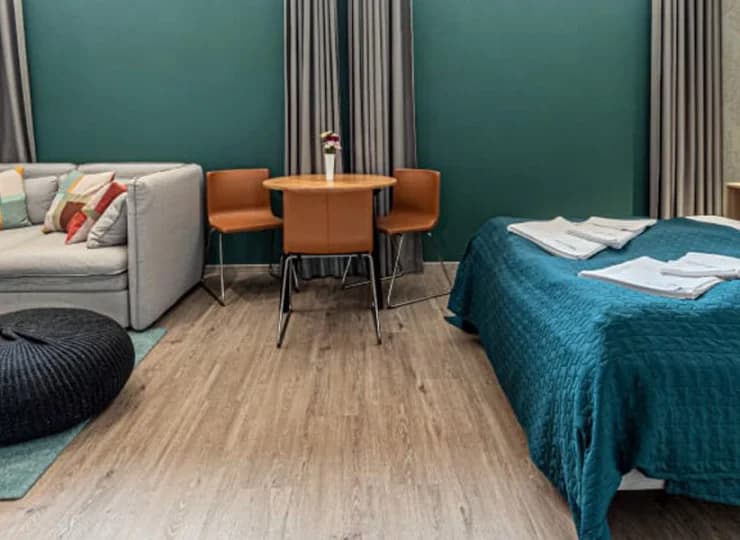  Apartamenty obok łóżka mają dodatkowo rozkładaną sofę