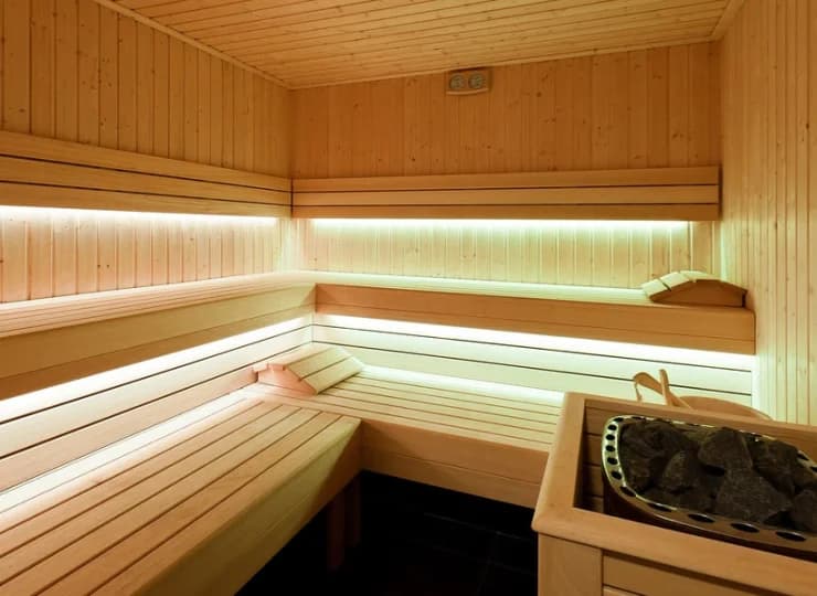 Wśród udogodnień znajduje się m.in. sauna sucha