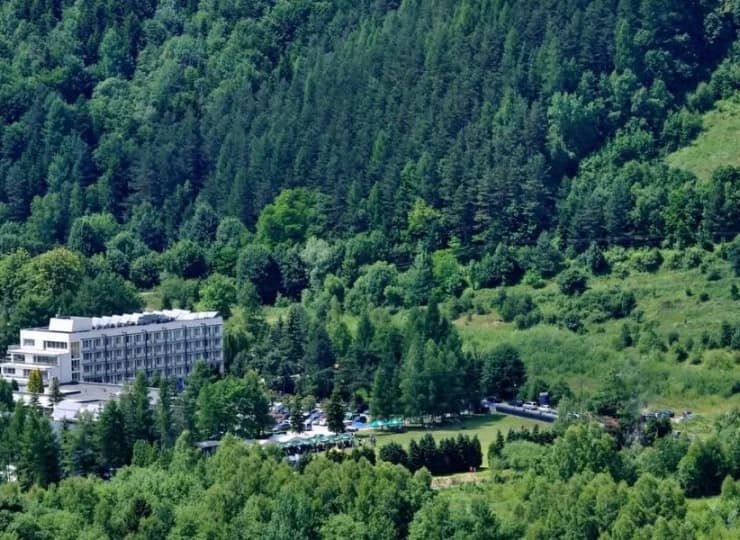 Piękna lokalizacja blisko przyrody i szlaków turystycznych zachęca do wypoczynku