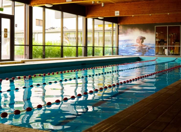 Hotel oferuje rozległą strefę wodną z kilkoma różnymi basenami