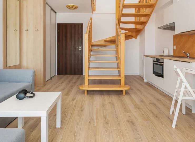 Apartament składa się z części dziennej z aneksem oraz sypialni