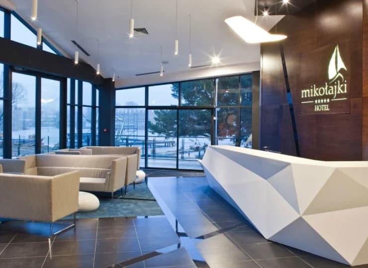 Recepcja Hotelu Mikołajki jest czynna przez całą dobę