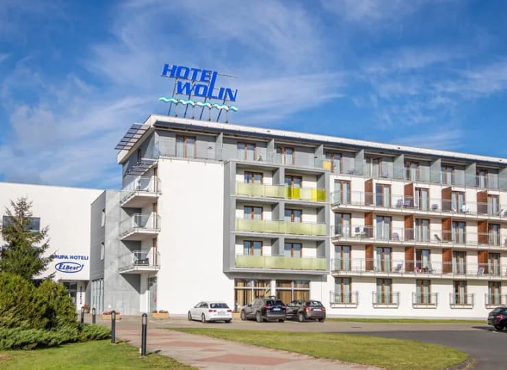Hotel Wolin jest położony tylko 700 m do pięknej piaszczystej plaży