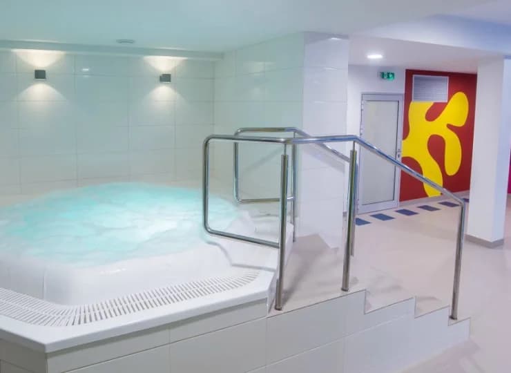 W strefie basenowej Aqua Center jest dostępne także jacuzzi