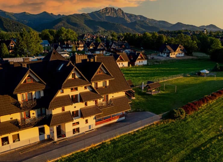 Grand Podhale Resort & Spa*** jest zlokalizowany w spokojnej części Zakopanego