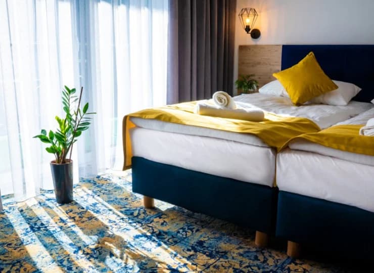 Wnętrza są nowoczesne i wygodnePokoje 2-osobowe standard mają balkon