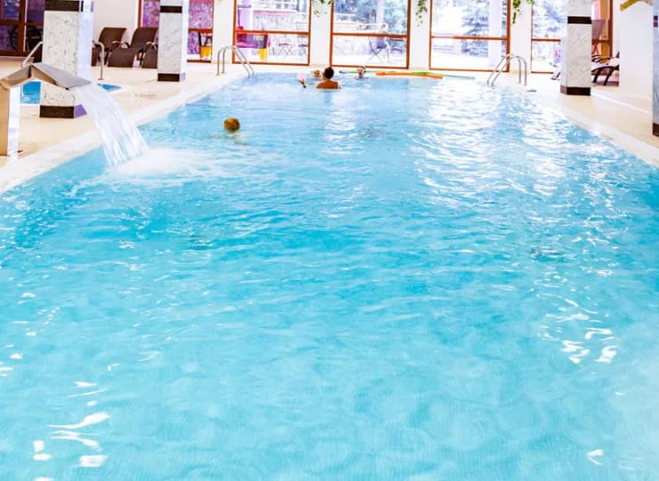 Willa Port jest częścią Robert’s Port Lake Resort & SPA**** który posiada basen