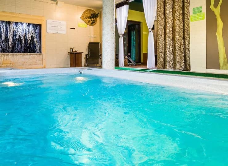 Hotel z basenem w południowej części Krakowa