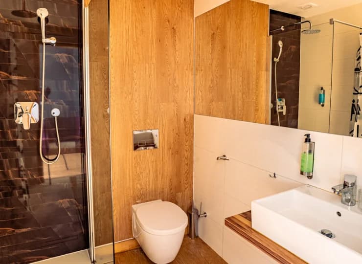 Każdy apartament ma własną łazienkę