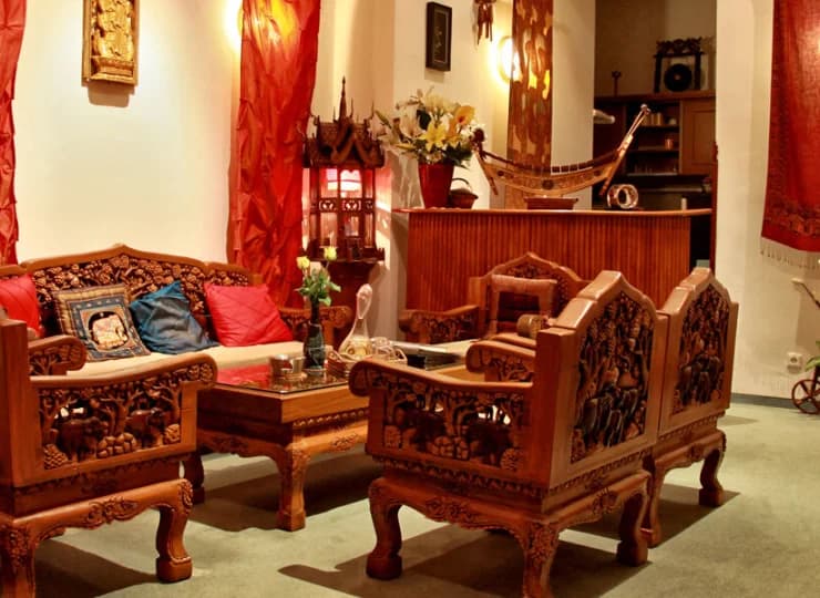 Na terenie kompleksu hotelowego znajduje się Ambassador Thai & Wellness Club