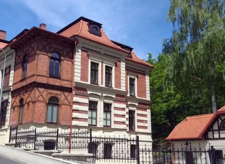 Hotel znajduje się w budynku z 1905 roku