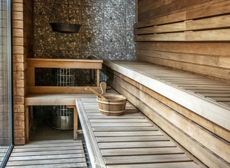 Znajduje się tu kilka saun, także sauna dostępna dla dzieci