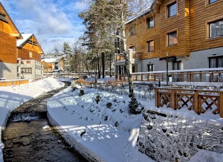 Górski klimat można poczuć bez wychodzenia poza teren hotelu