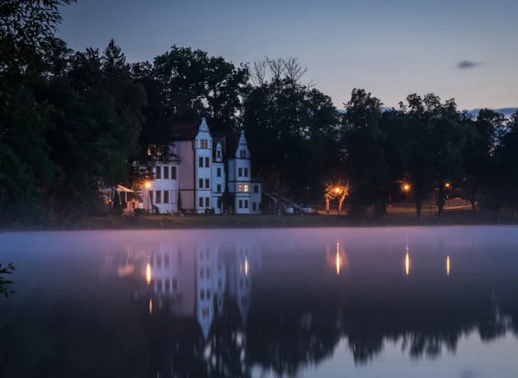 Nad Jeziorem Zamkowym zorganizowano plażę, pomost, kąpielisko