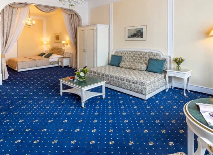 Znajdziecie tutaj wygodne i przestronne pokoje oraz apartamenty