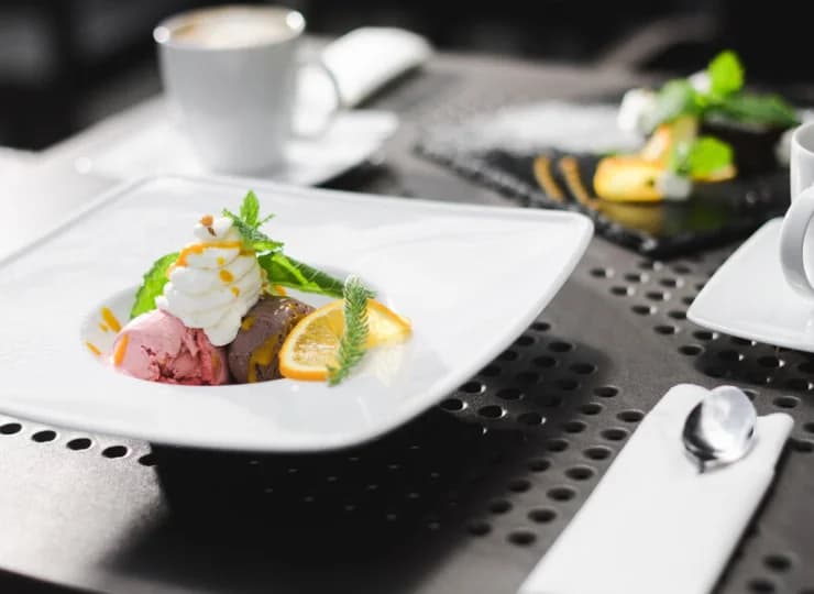 Restauracja hotelowa w Olsztynie serwuje dania kuchni polskiej i europejskiej