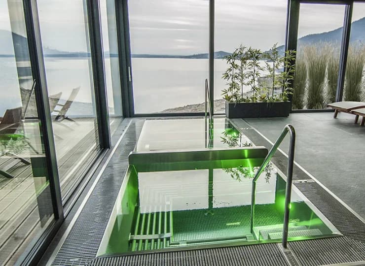 Serce wellness stanowi strefa jacuzzi z panoramicznym widokiem